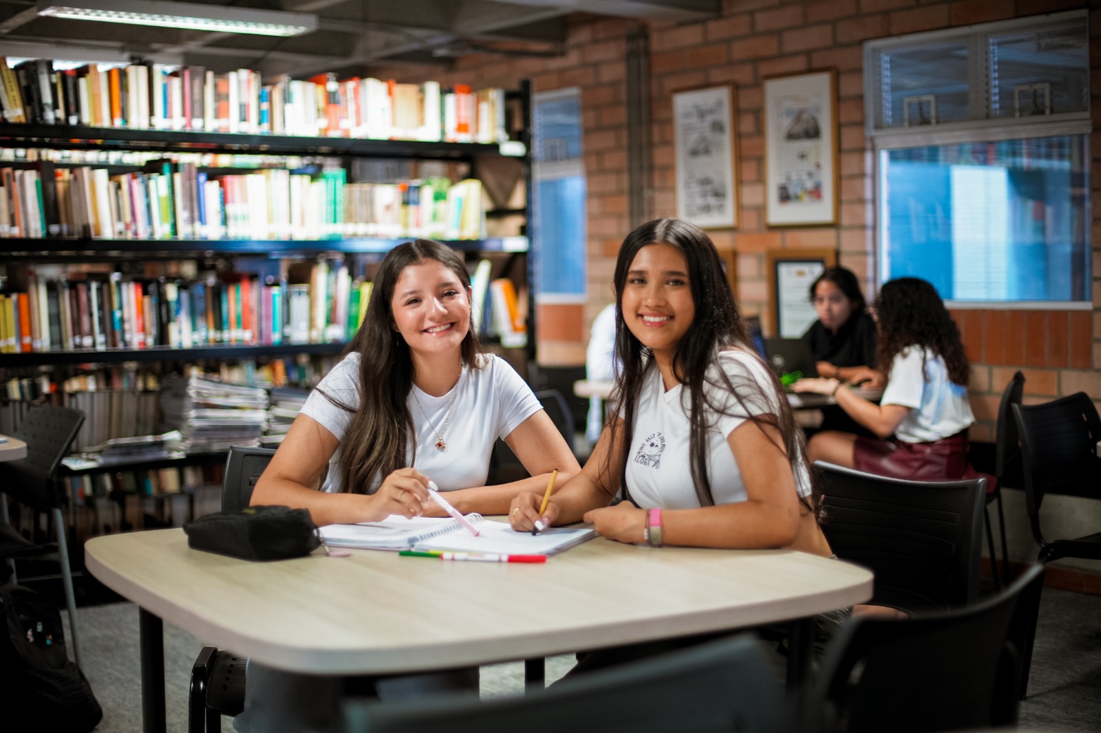 La Alcaldía de Medellín entregará más de 600 becas y créditos condonables de los Fondos Sapiencia 2025-2